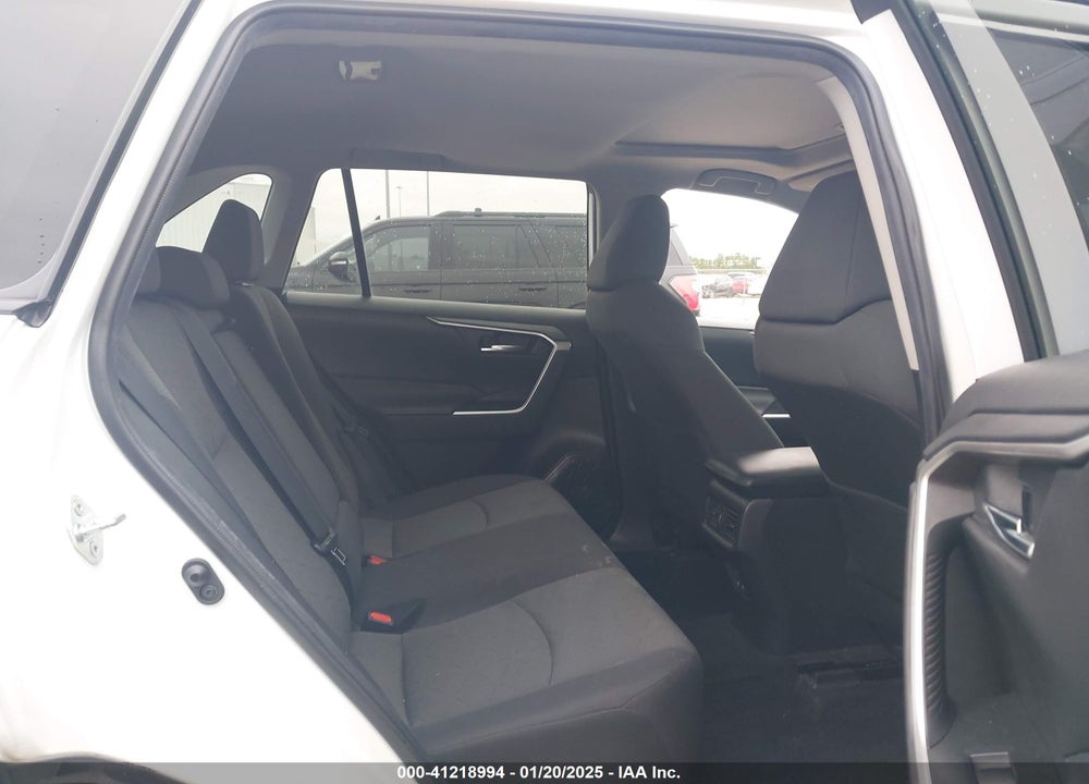 2021 TOYOTA RAV4 XLE VIN: 2T3W1RFV4MW166909