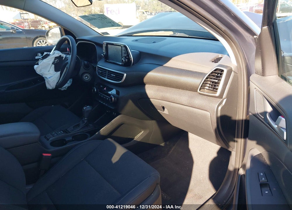 2019 HYUNDAI TUCSON SE VIN: KM8J23A49KU058844