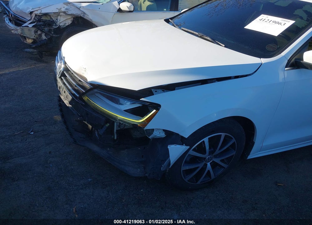 2017 VOLKSWAGEN JETTA VIN: 3VWDB7AJ2HM250485