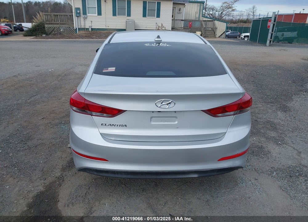 2018 HYUNDAI ELANTRA VIN: 5NPD84LF2JH355659