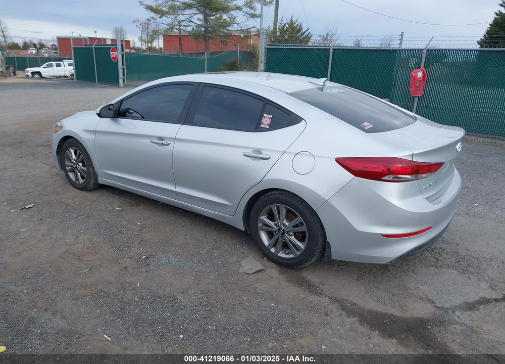 2018 HYUNDAI ELANTRA VIN: 5NPD84LF2JH355659