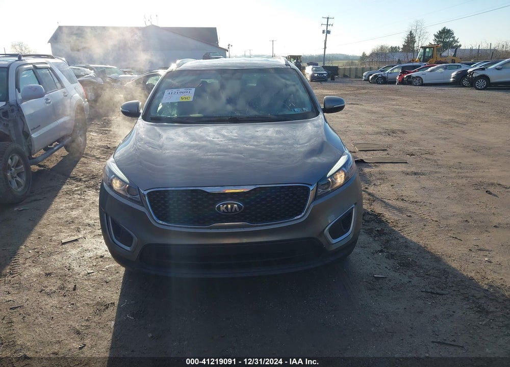 2018 KIA SORENTO 2.4L LX VIN: 5XYPGDA39JG399142
