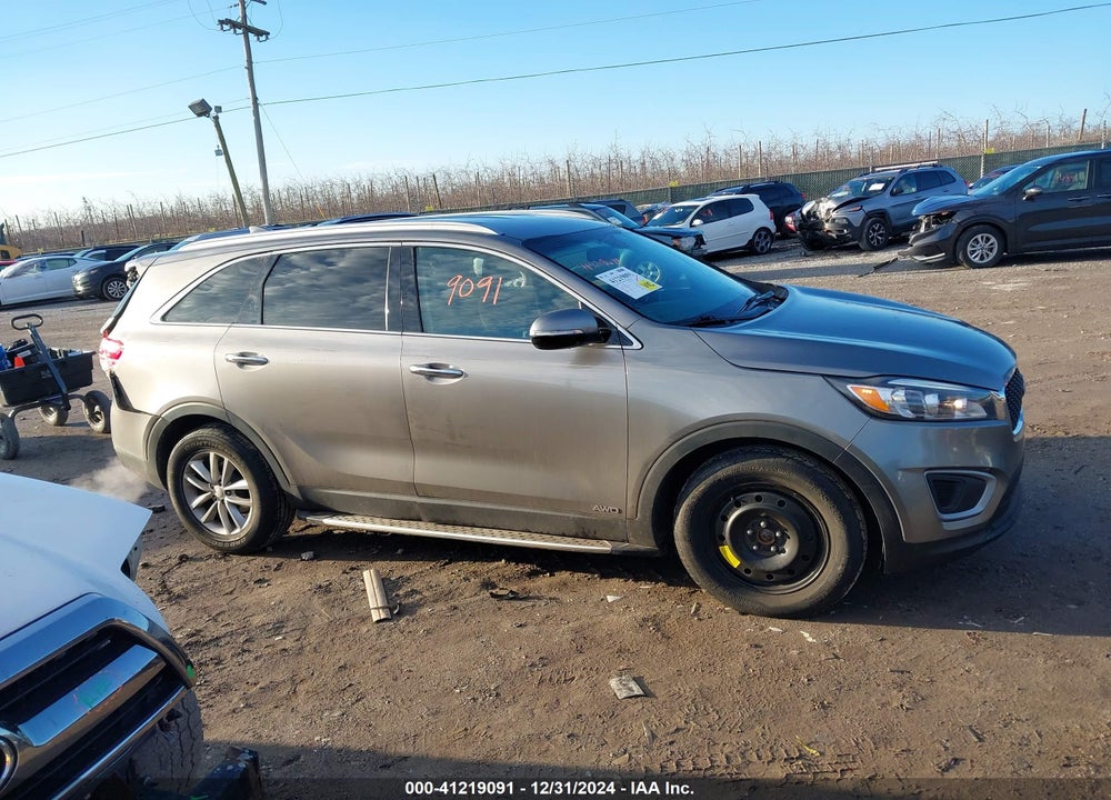 2018 KIA SORENTO 2.4L LX VIN: 5XYPGDA39JG399142