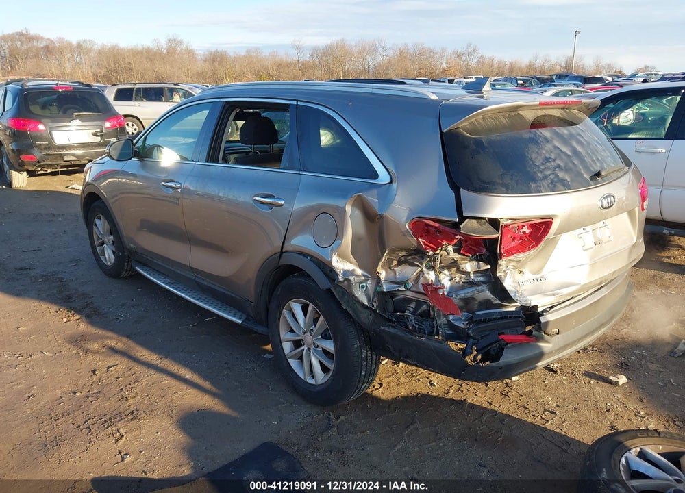 2018 KIA SORENTO 2.4L LX VIN: 5XYPGDA39JG399142