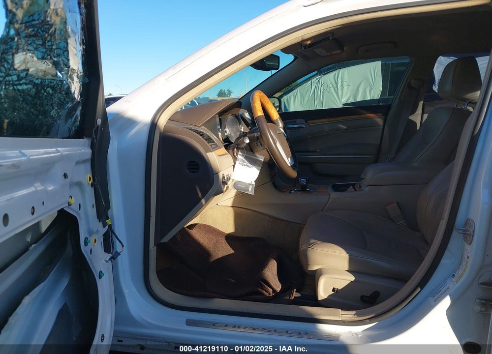2014 CHRYSLER 300C VIN: 2C3CCAEG8EH283187