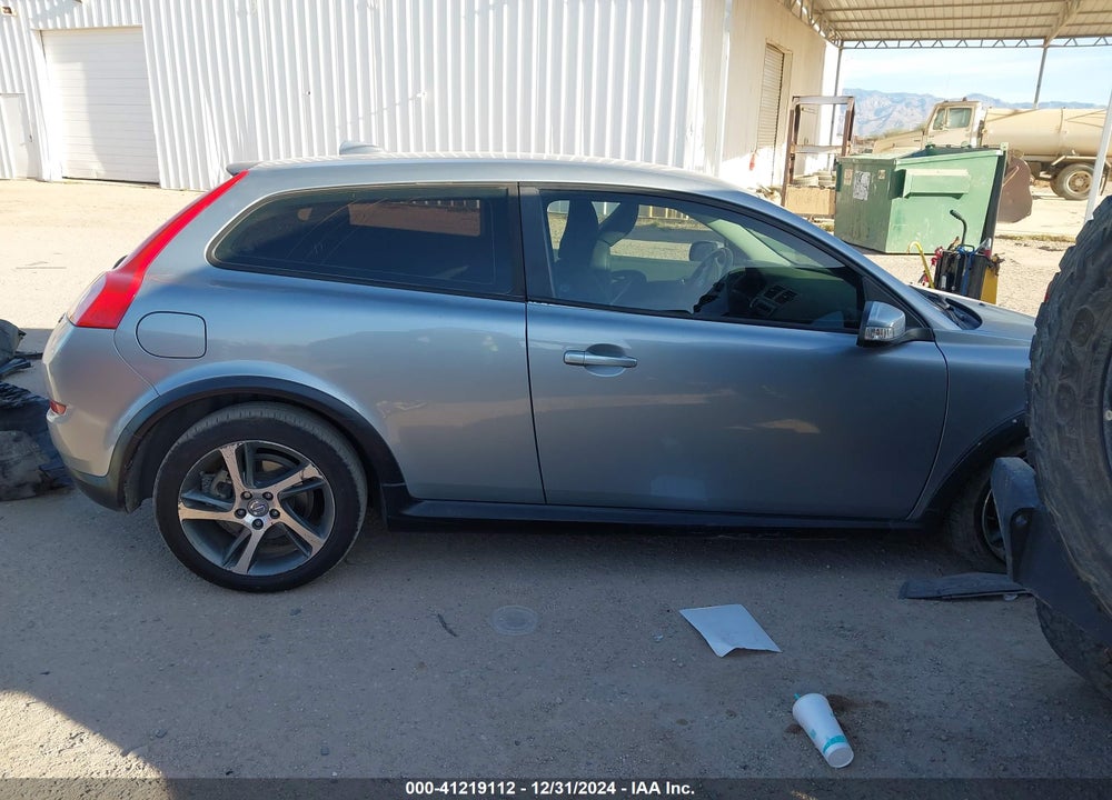 2013 VOLVO C30 VIN: YV1672MKXD2306091