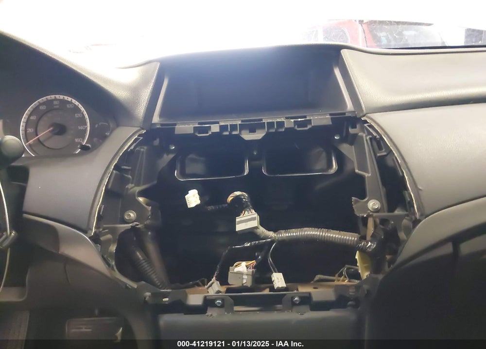 2008 HONDA ACCORD 2.4 LX-P VIN: 1HGCP26408A039323