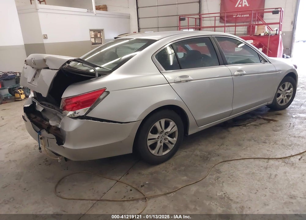 2008 HONDA ACCORD 2.4 LX-P VIN: 1HGCP26408A039323