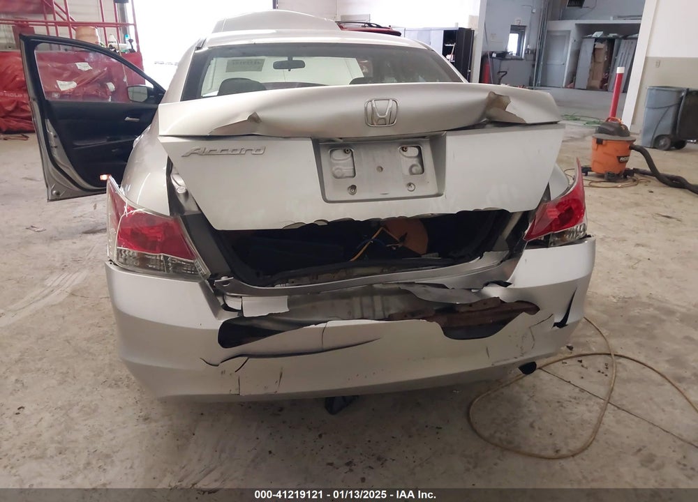 2008 HONDA ACCORD 2.4 LX-P VIN: 1HGCP26408A039323
