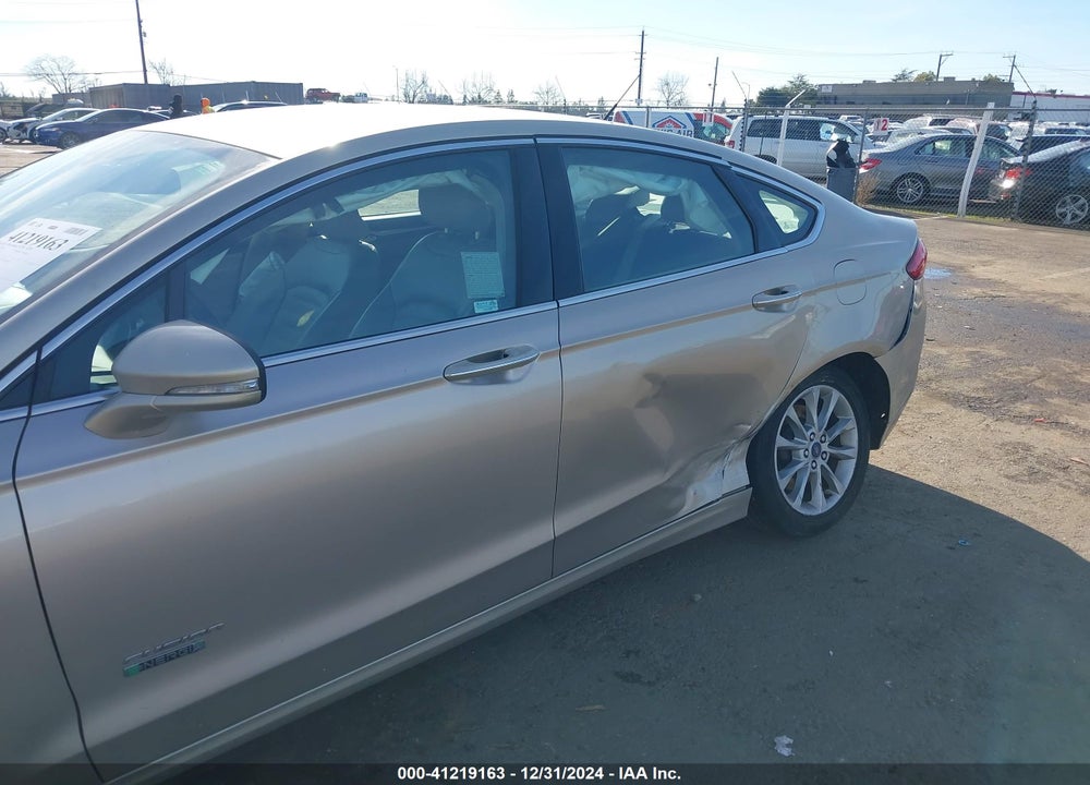 2018 FORD FUSION ENERGI SE LUXURY VIN: 3FA6P0PU8JR136768