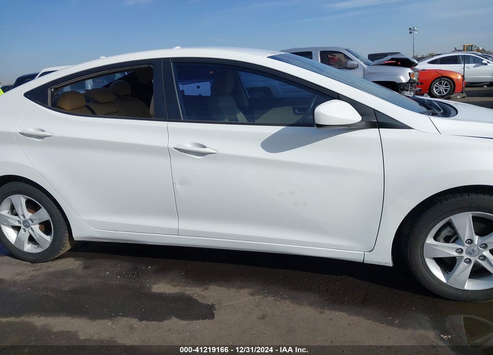 2011 HYUNDAI ELANTRA VIN: 5NPDH4AE0BH050799