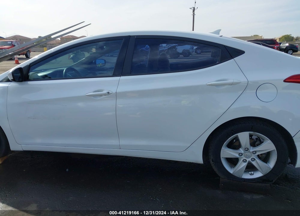 2011 HYUNDAI ELANTRA VIN: 5NPDH4AE0BH050799