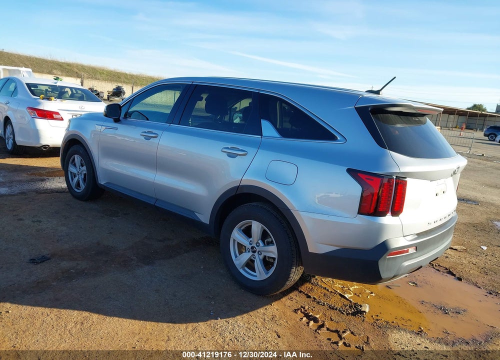 2021 KIA SORENTO LX VIN: 5XYRG4LC3MG052013