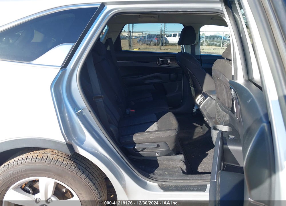 2021 KIA SORENTO LX VIN: 5XYRG4LC3MG052013