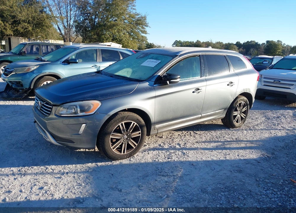2017 VOLVO XC60 T5 DYNAMIC VIN: YV440MRR4H2186052