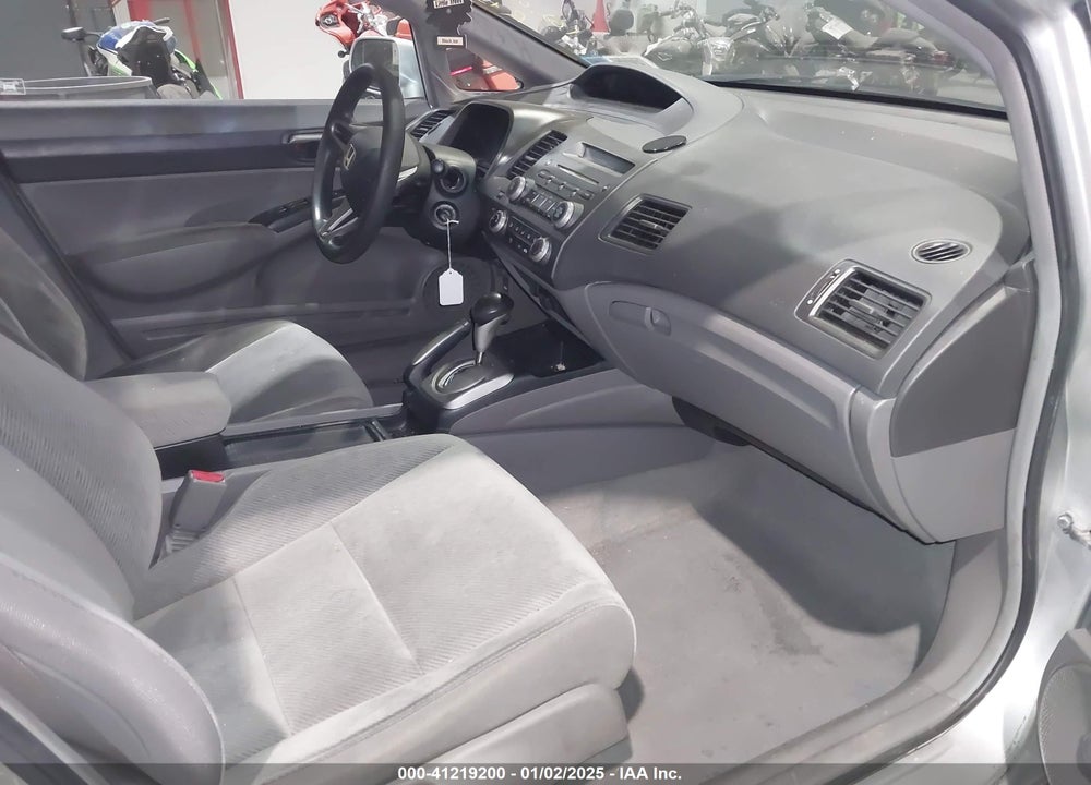 2010 HONDA CIVIC LX VIN: 2HGFA1F58AH330516