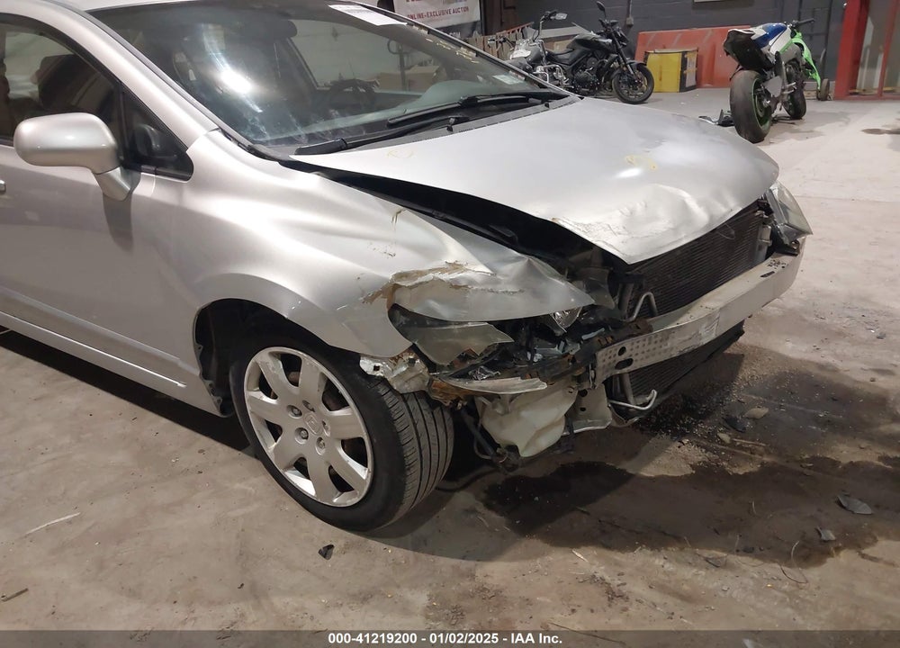 2010 HONDA CIVIC LX VIN: 2HGFA1F58AH330516