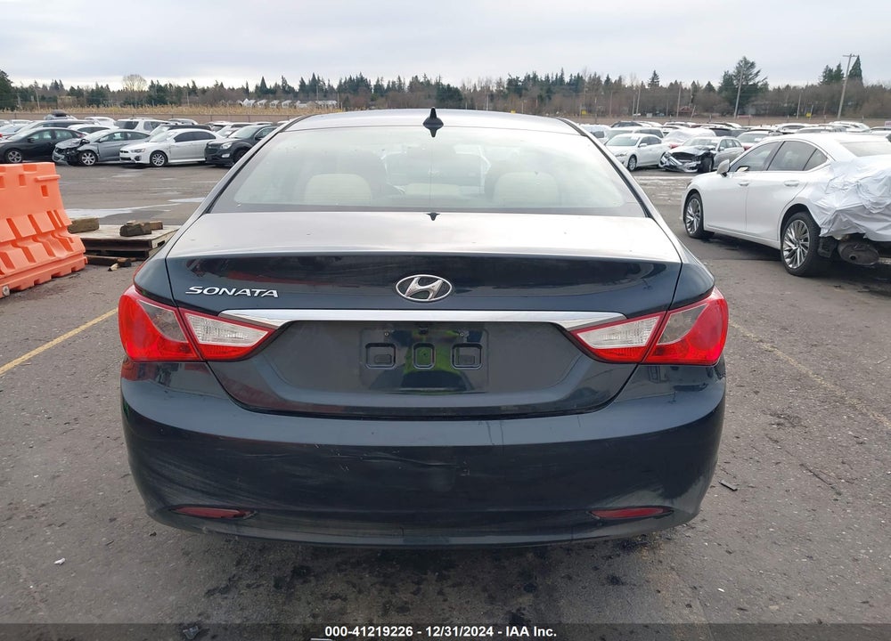2013 HYUNDAI SONATA VIN: 5NPEB4AC3DH762232