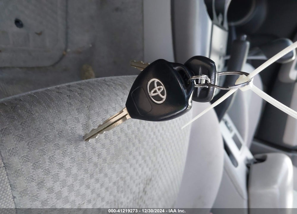 2008 TOYOTA RAV4 VIN: JTMZD33V485113159