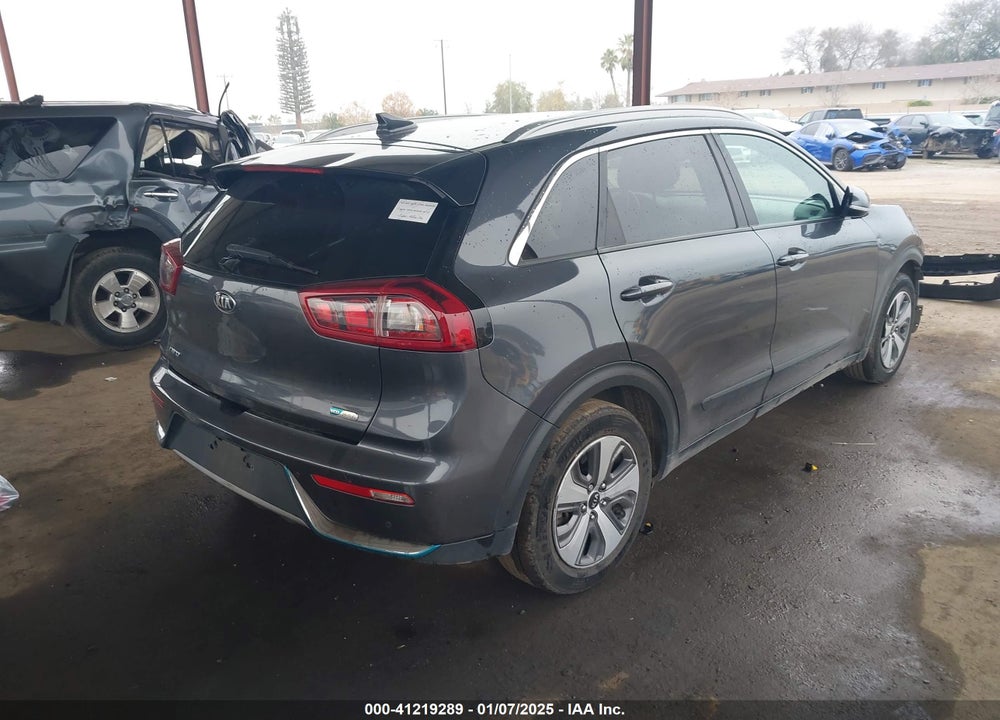 2018 KIA NIRO PLUG-IN HYBRID EX PREMIUM VIN: KNDCC3LD5J5212790