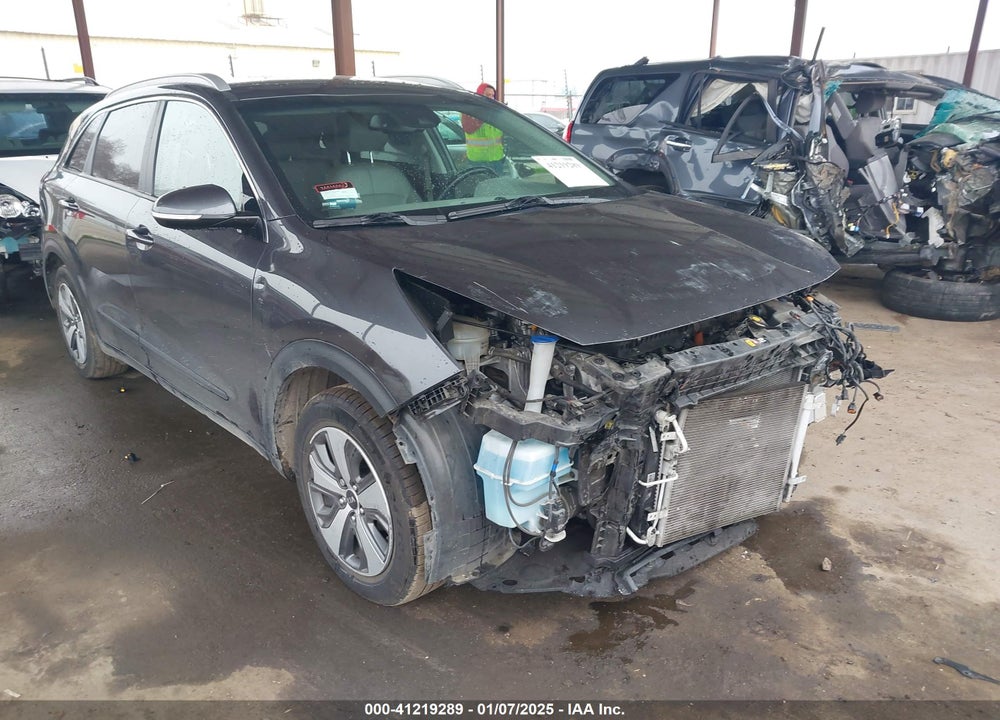 2018 KIA NIRO PLUG-IN HYBRID EX PREMIUM VIN: KNDCC3LD5J5212790