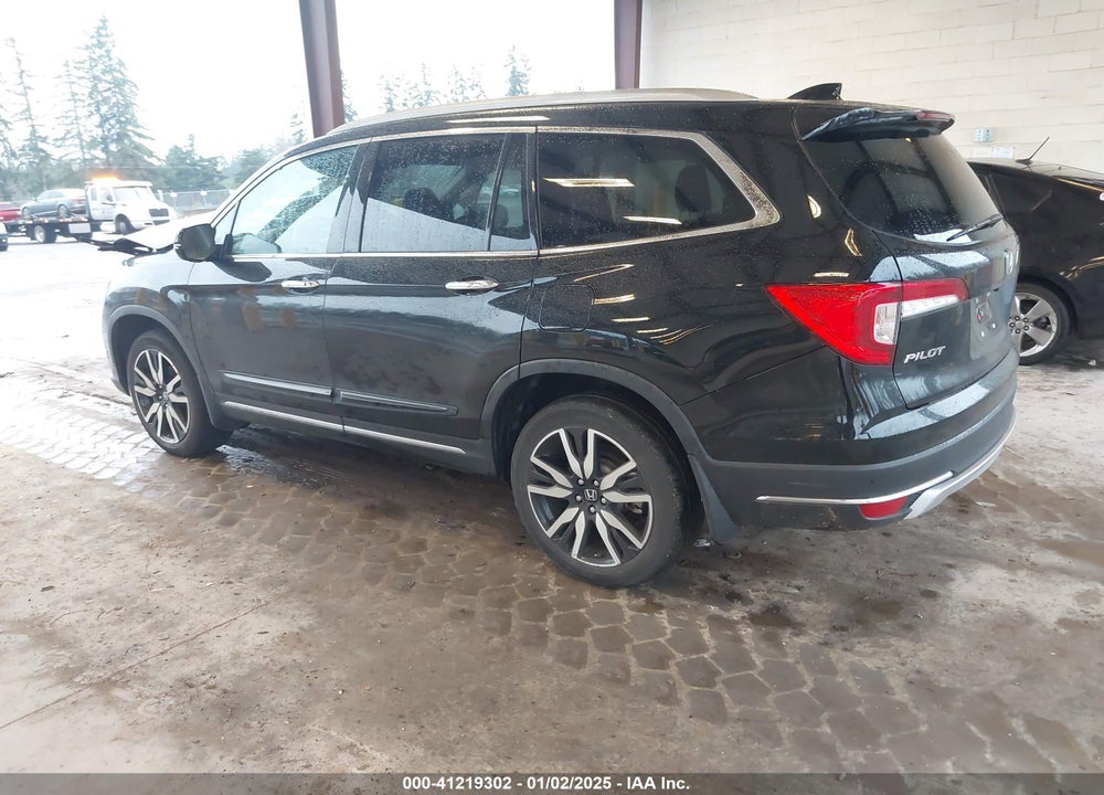 2021 HONDA PILOT AWD TOURING 8 PASSENGER VIN: 5FNYF6H92MB032740