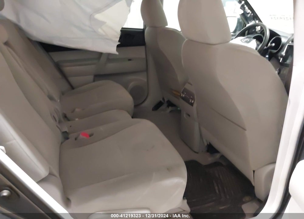 2010 TOYOTA HIGHLANDER BASE V6 VIN: 5TDBK3EH2AS029954