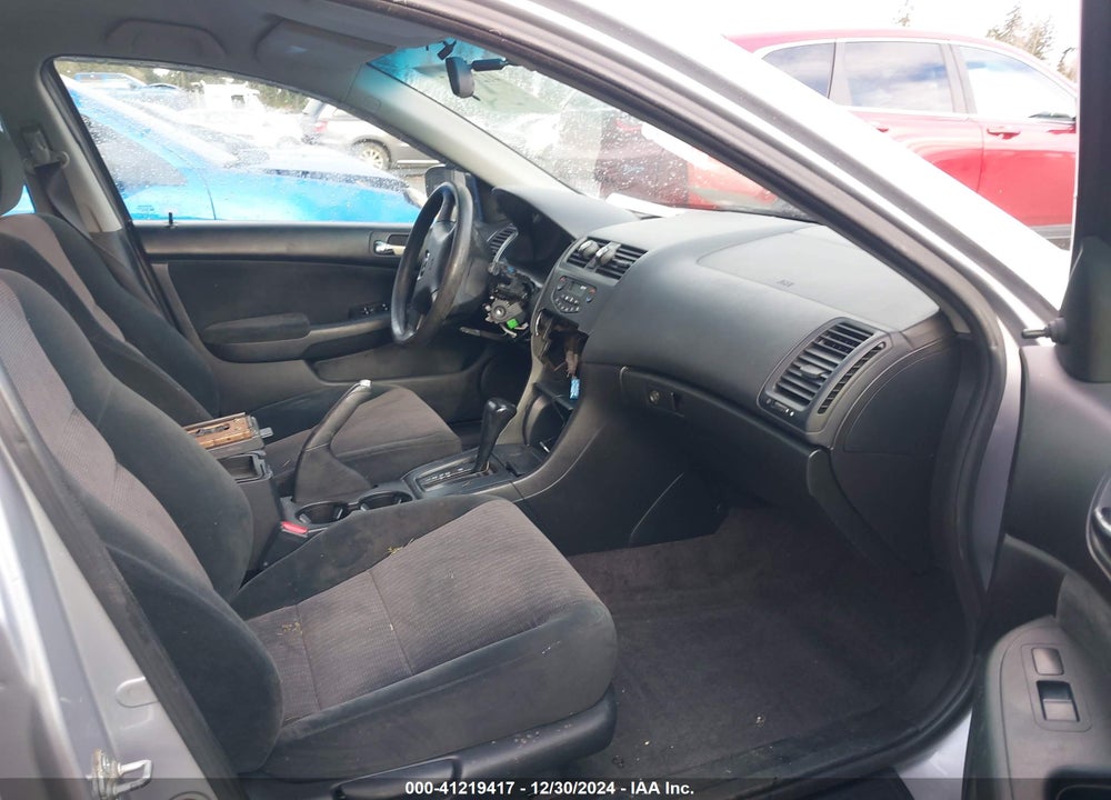 2005 HONDA ACCORD 2.4 DX VIN: 1HGCM561X5A129512