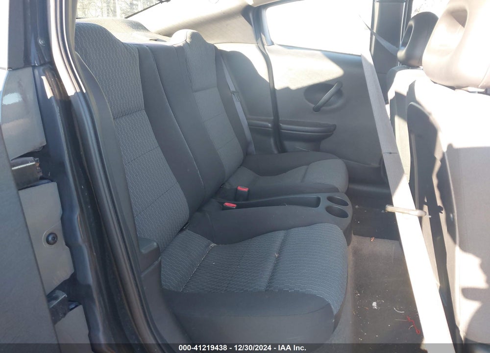 2006 SATURN ION 2 VIN: 1G8AN15F26Z186602