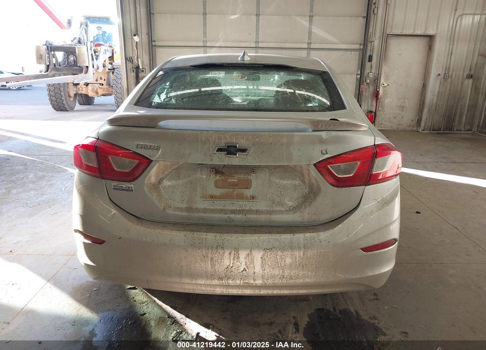2018 CHEVROLET CRUZE VIN: 1G1BE5SM3J7235081