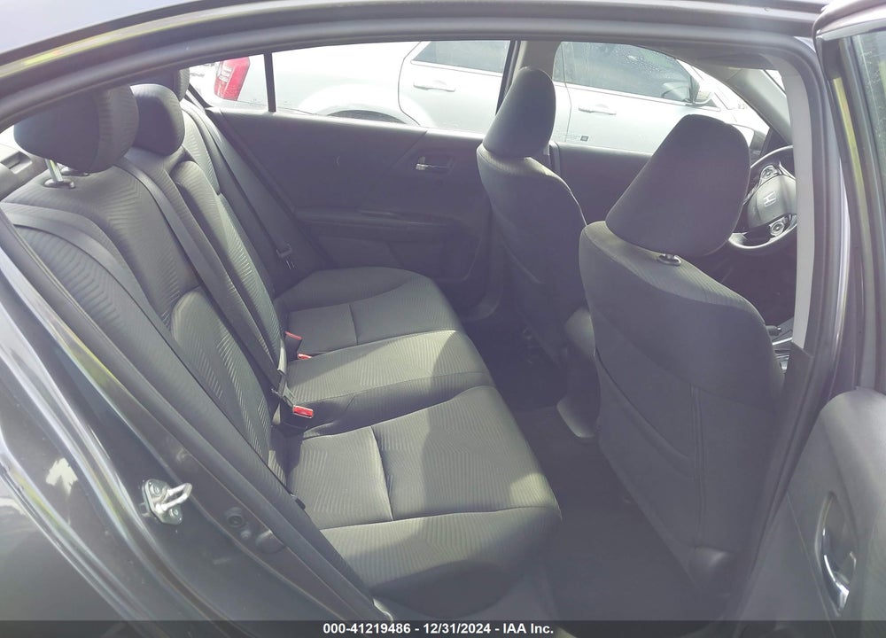 2017 HONDA ACCORD VIN: 1HGCR2F37HA245840