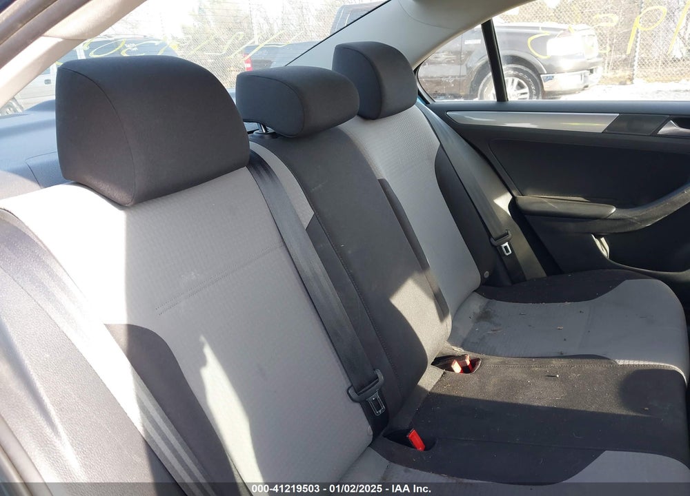 2017 VOLKSWAGEN JETTA 1.4T S VIN: 3VW2B7AJ5HM378680