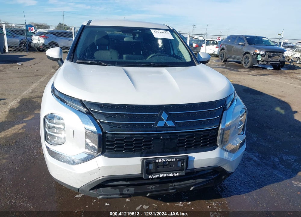 2024 MITSUBISHI OUTLANDER ES 2.5 S-AWC VIN: JA4J4UA89RZ044005