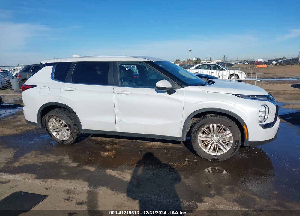 2024 MITSUBISHI OUTLANDER ES 2.5 S-AWC VIN: JA4J4UA89RZ044005