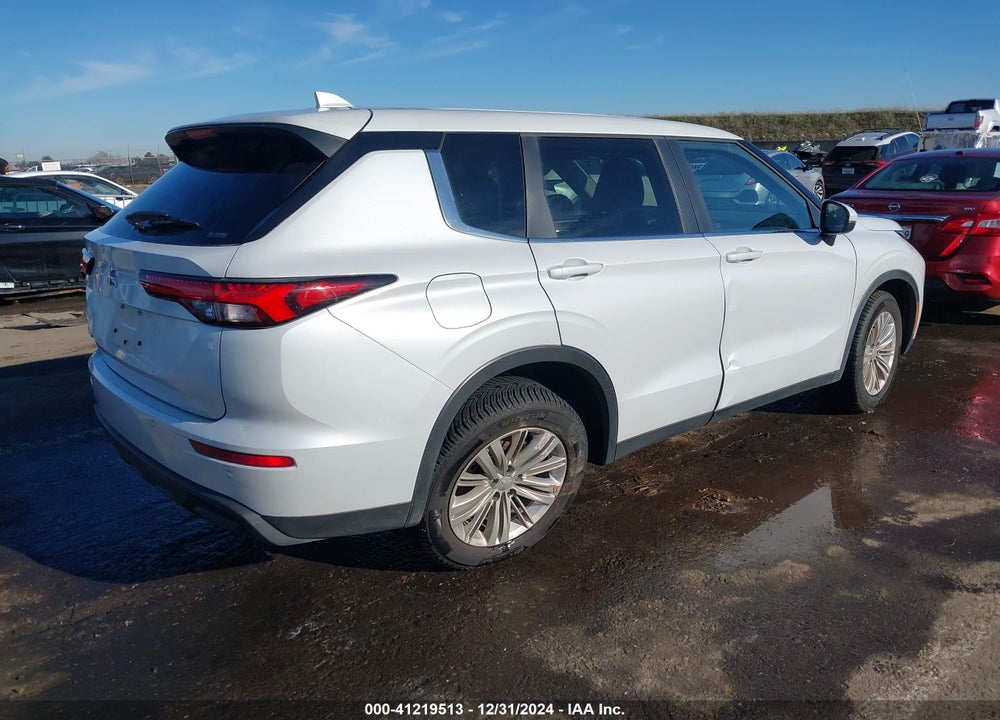 2024 MITSUBISHI OUTLANDER ES 2.5 S-AWC VIN: JA4J4UA89RZ044005