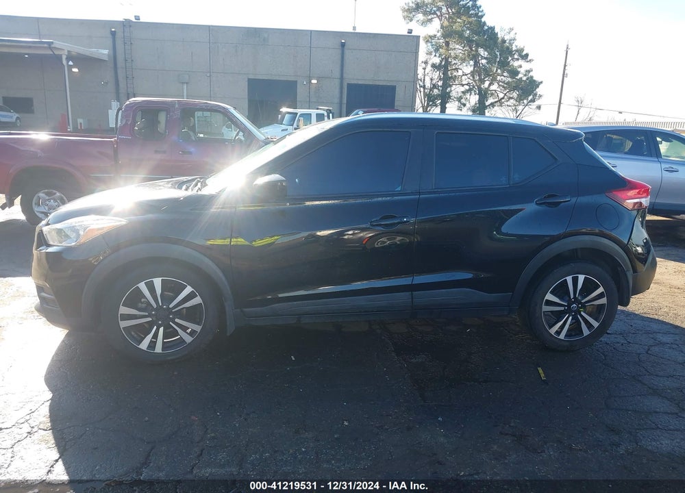 2019 NISSAN KICKS SV VIN: 3N1CP5CU9KL568079