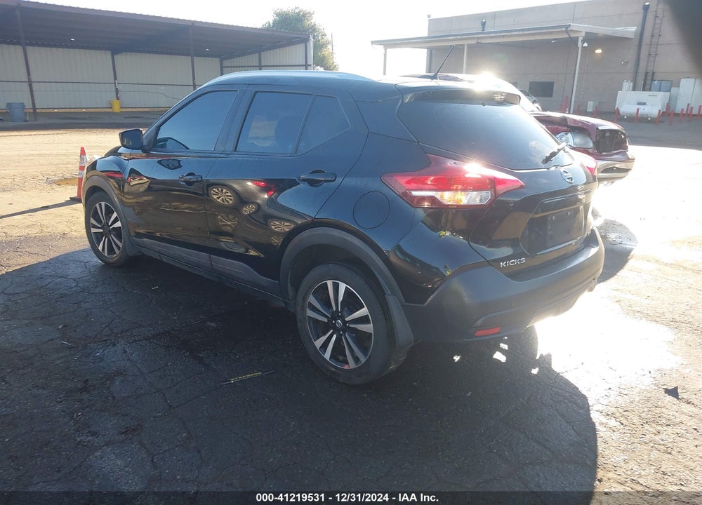 2019 NISSAN KICKS SV VIN: 3N1CP5CU9KL568079