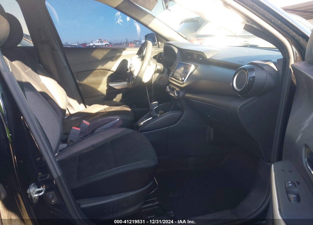 2019 NISSAN KICKS SV VIN: 3N1CP5CU9KL568079