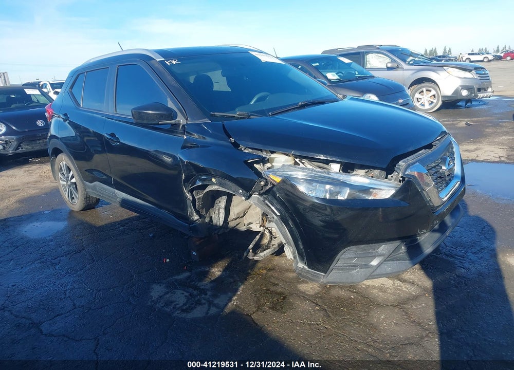 2019 NISSAN KICKS SV VIN: 3N1CP5CU9KL568079