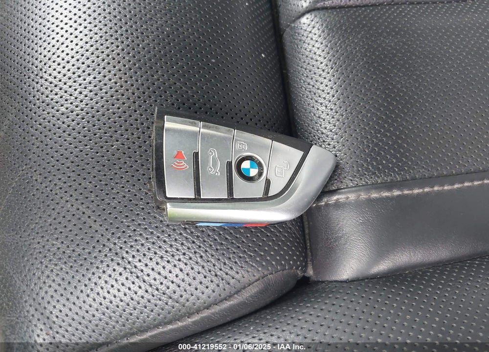 2021 BMW X7 XDRIVE40I VIN: 5UXCW2C00M9E43416