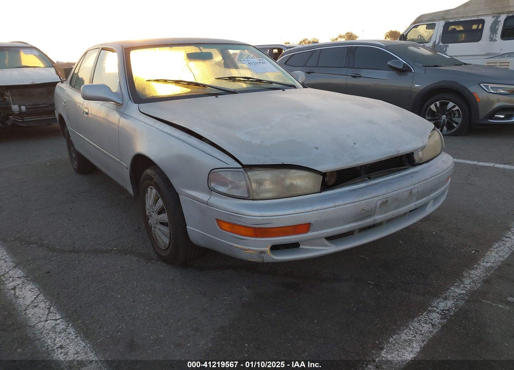 1992 TOYOTA CAMRY LE VIN: 4T1SK12E1NU033456