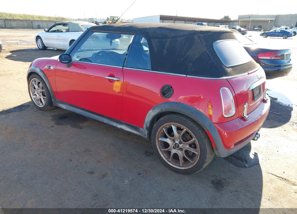 2005 MINI COOPER S VIN: WMWRH33575TF84766