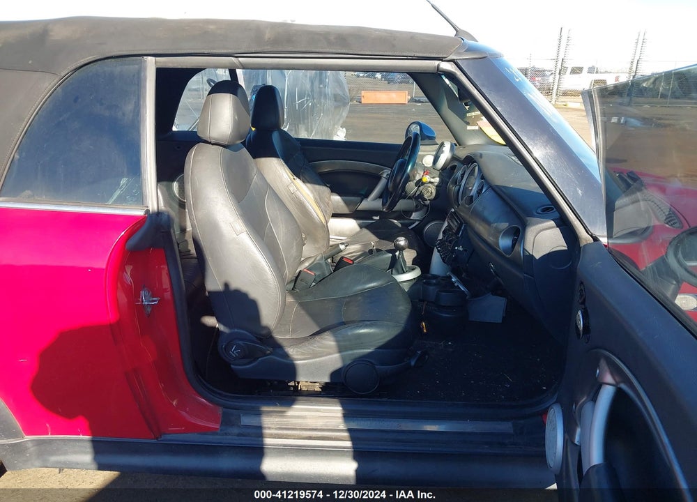 2005 MINI COOPER S VIN: WMWRH33575TF84766