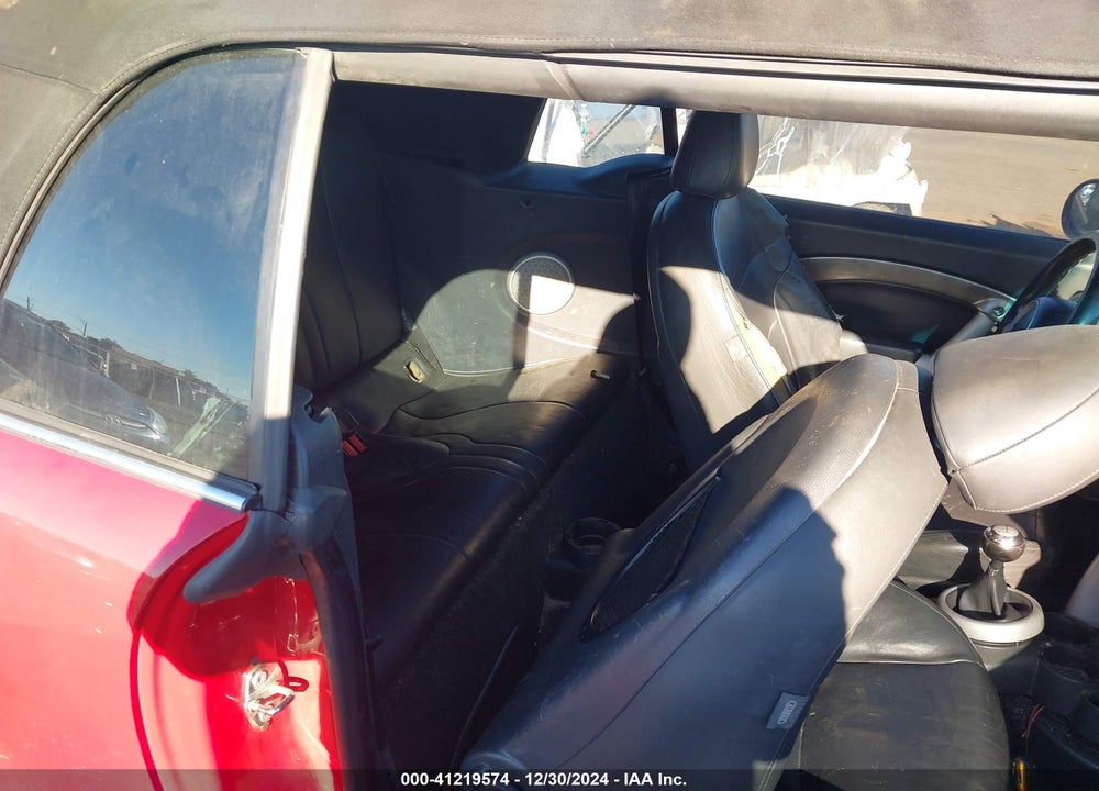 2005 MINI COOPER S VIN: WMWRH33575TF84766