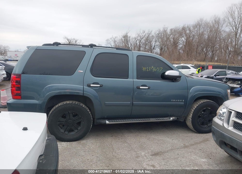 2008 CHEVROLET TAHOE LT VIN: 1GNFK13008R165258