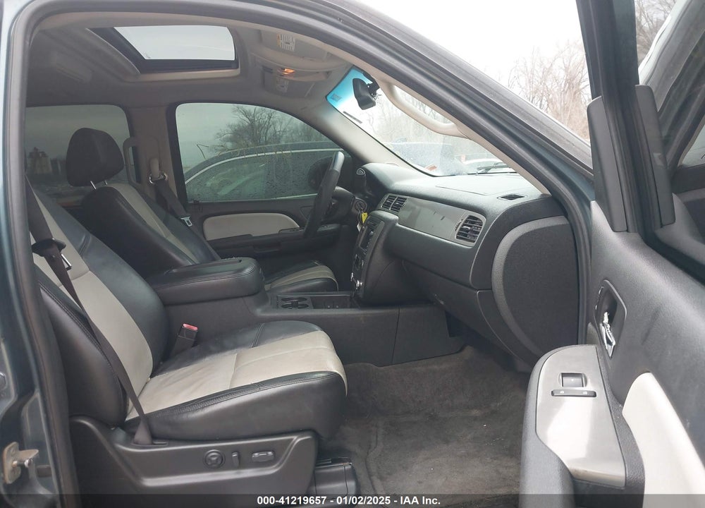 2008 CHEVROLET TAHOE LT VIN: 1GNFK13008R165258