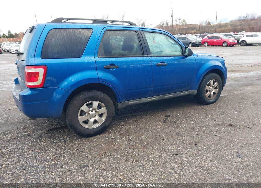 2011 FORD ESCAPE XLT VIN: 1FMCU9D77BKA52547