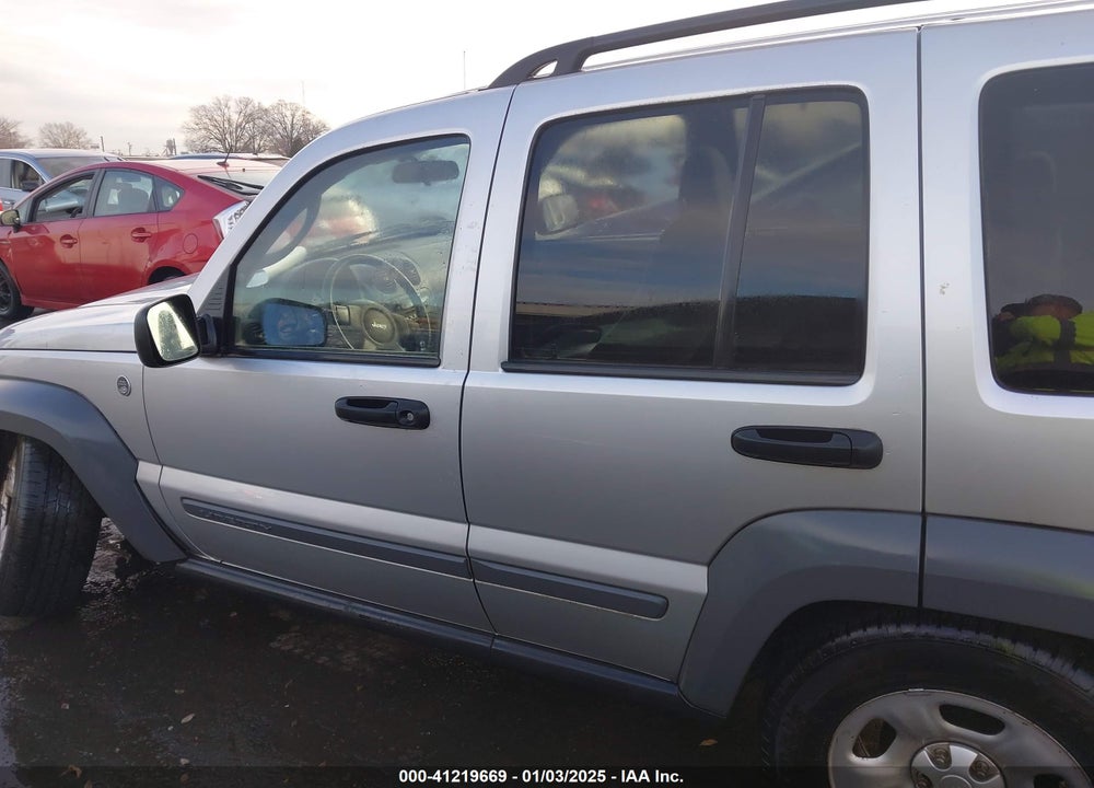 2005 JEEP LIBERTY VIN: 1J4GL48K65W616285
