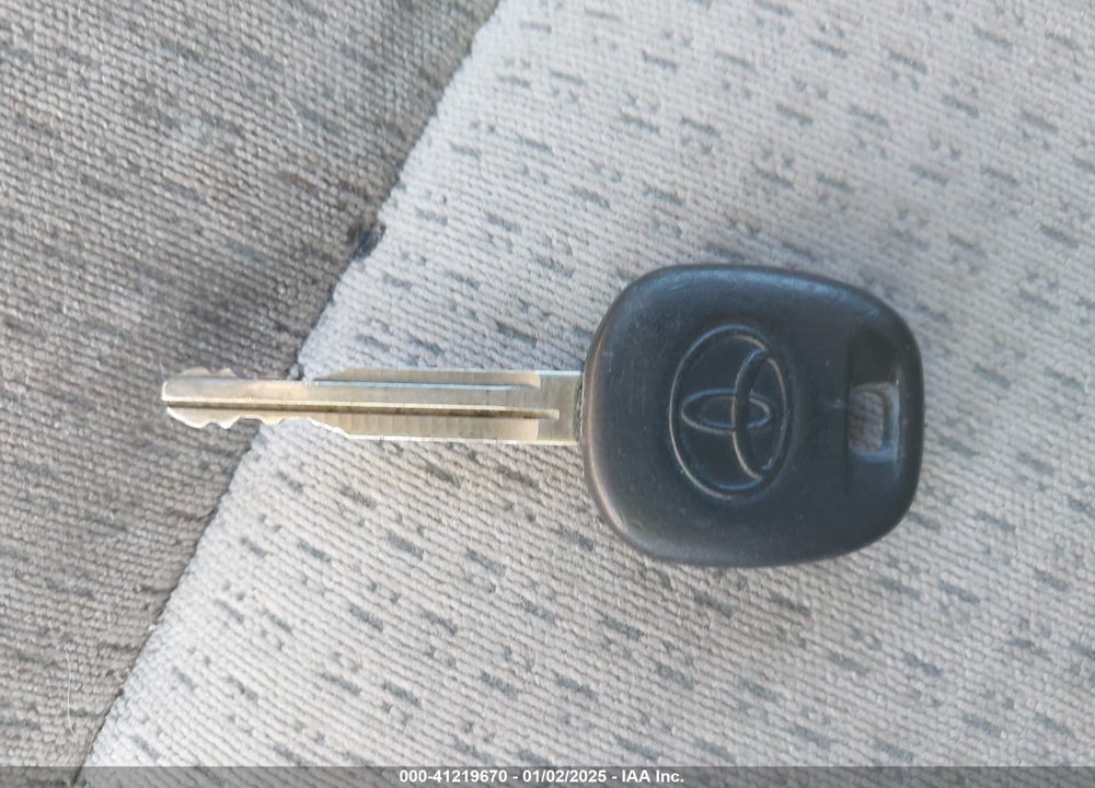 2006 TOYOTA COROLLA CE/LE VIN: JTDBR32E160084802