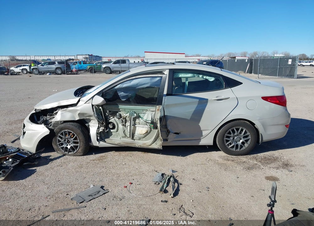 2015 HYUNDAI ACCENT VIN: KMHCT4AE1FU848522